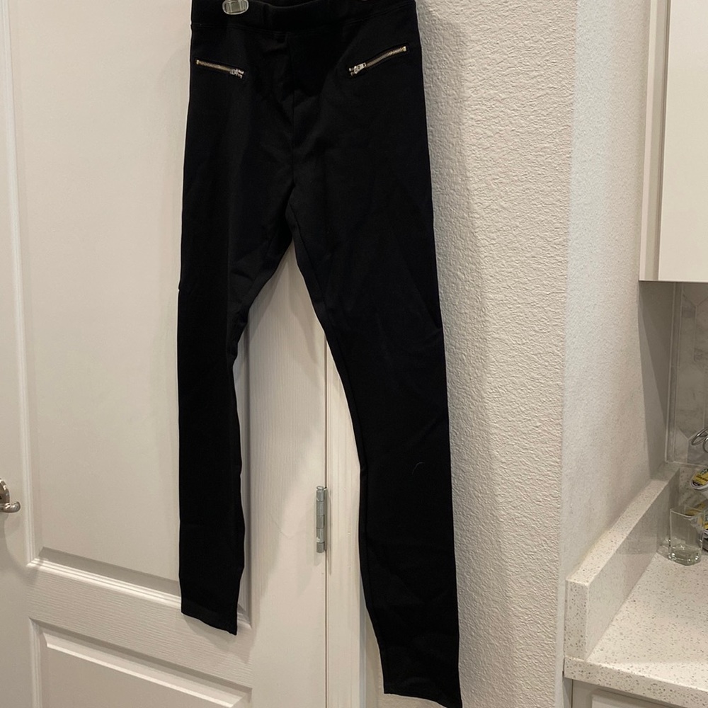 NWT. Catherine Malandrino leggings.